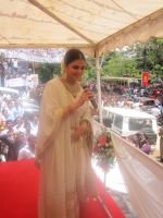 Aishwarya Rai Bachchan at the inauguration of the first Kalyan Jewellers store in Kochi. (3).jpg